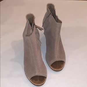 Toms Bootie! Super Comfortable!